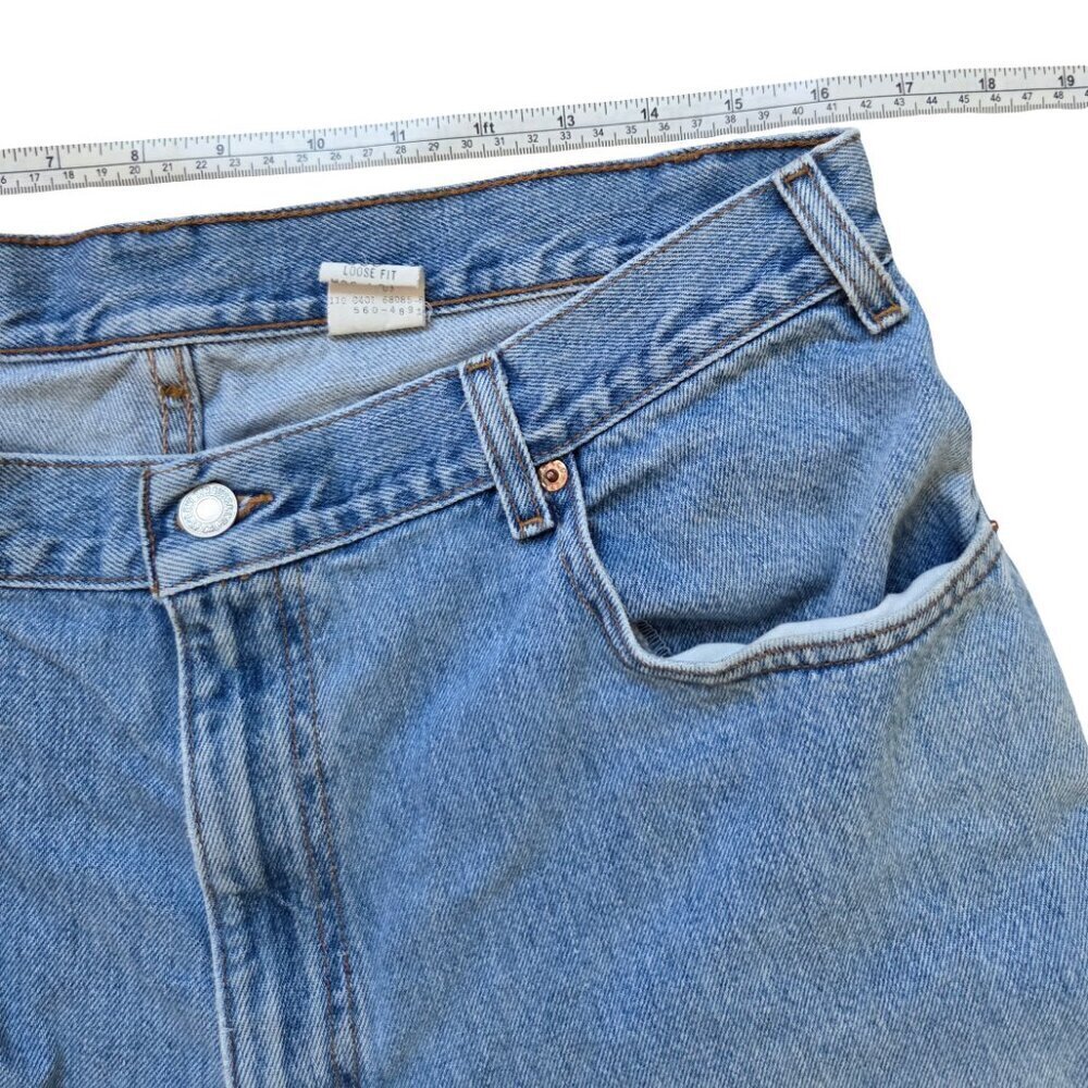 Vintage Levis 560 Jeans Mens size 36x34 Loose Fit Tapered Light Blue Denim Y2K - Picture 11 of 13